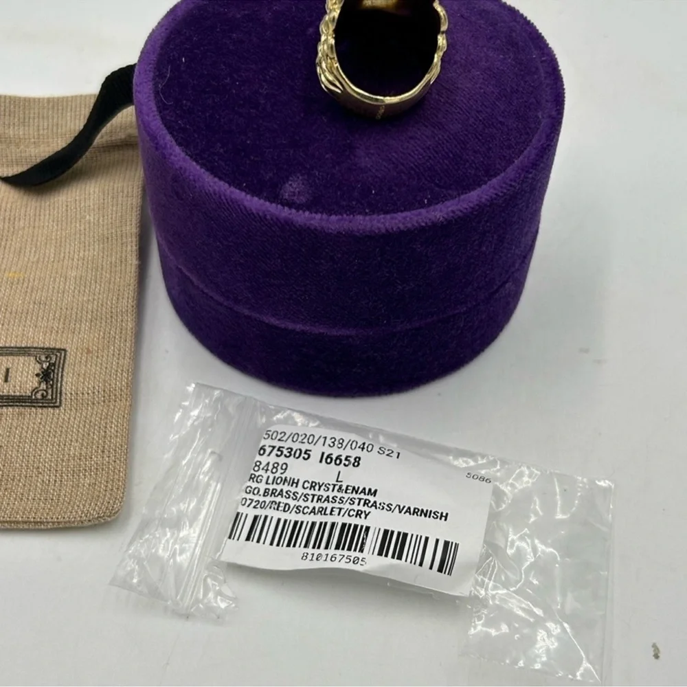 Unisex Gucci iconic Lionhead ring size large/8.5 made in Italy